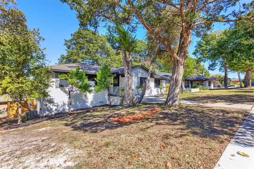 Singing Hills - Residential