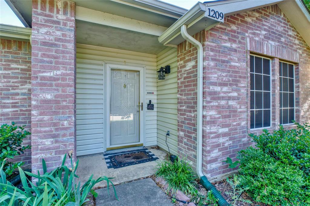 1209 Starpoint Lane