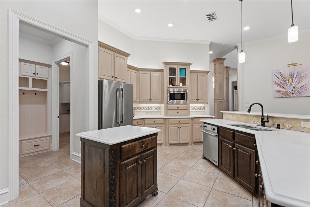 STONEGATE - Residential