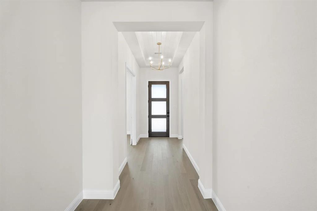 4726 Hawthorn Hills