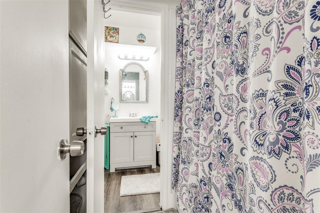 HOWARD, M B ESTATES - Residential