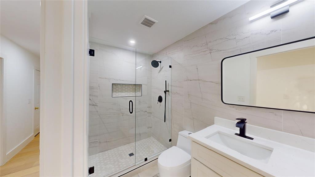 University Manor - Residential