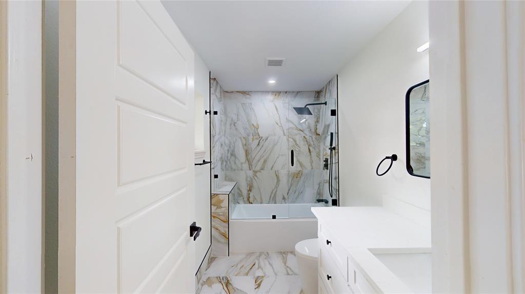 University Manor - Residential