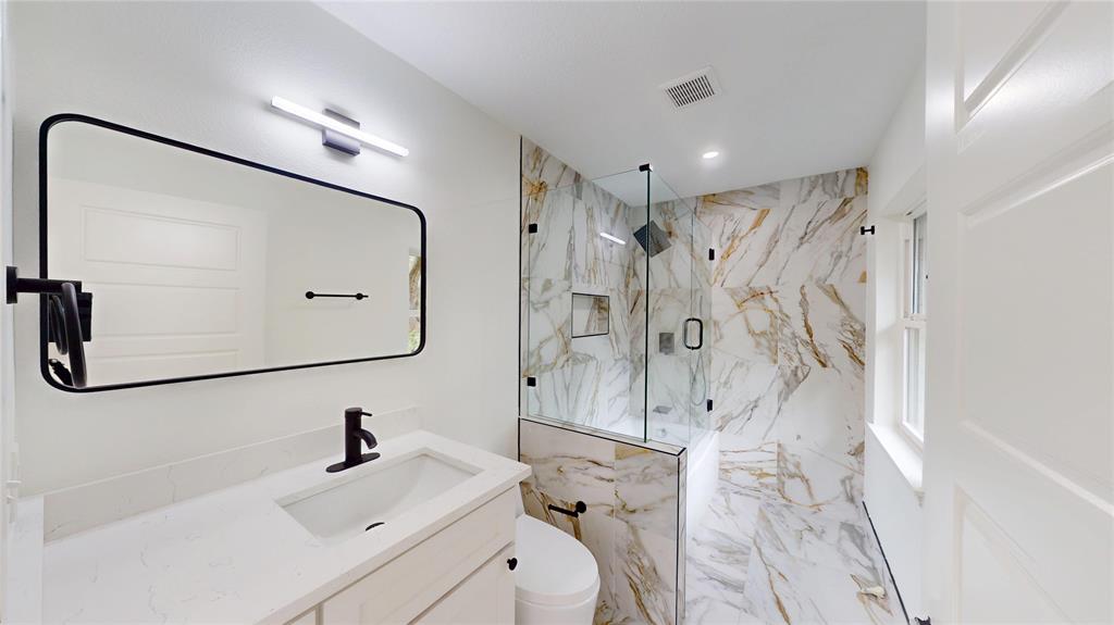 University Manor - Residential