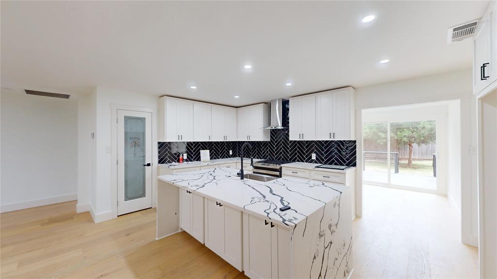 University Manor - Residential