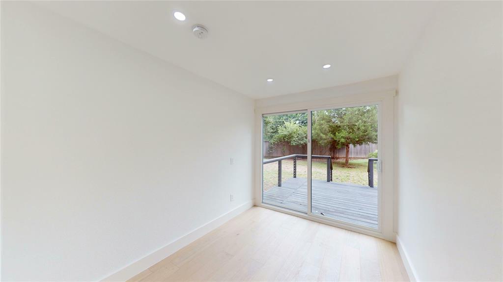 University Manor - Residential