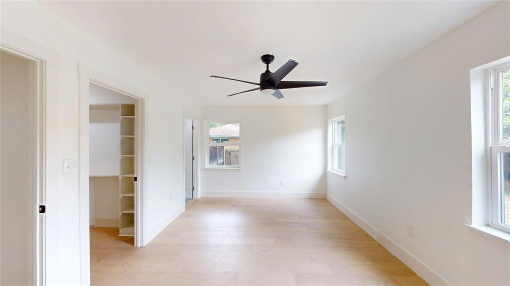 University Manor - Residential