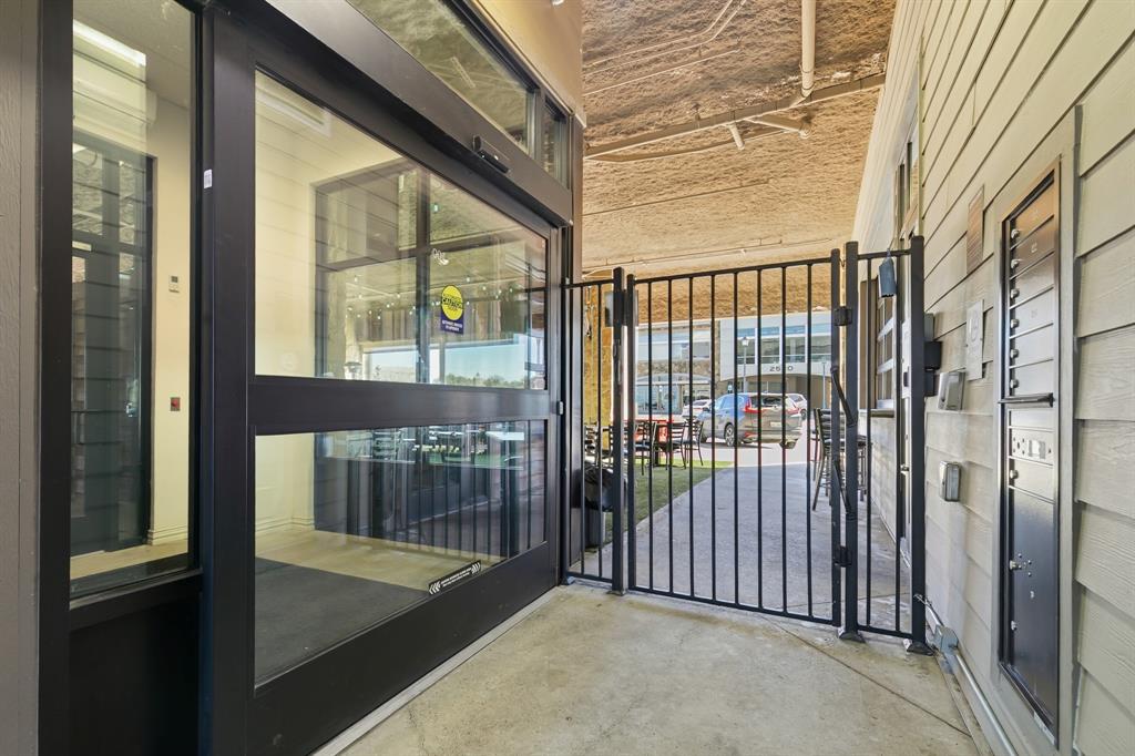 Quarters At The Shop - Residential