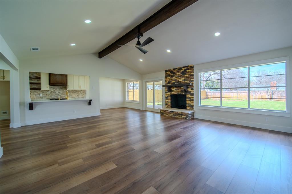 415 Dow Ross Boulevard