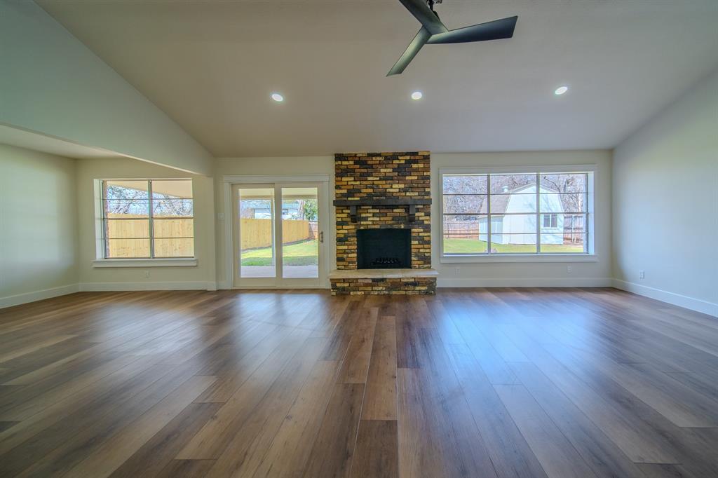 415 Dow Ross Boulevard