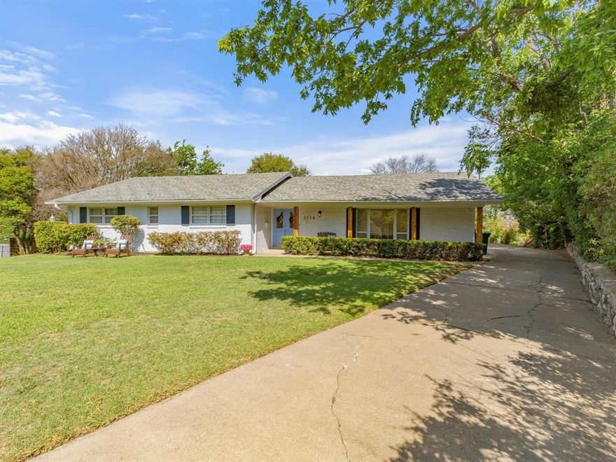 This wonderful 3_2_2 home in Ridgmar Addition in west Fort Worth is located on a quiet cul-de-sac. Clean white palette throughout the home gives a fresh and spacious feel. Bathrooms beautifully updated. Large walk-in closet in the master suite. Enjoy time on the covered back patio or in the front yard with lovely shade trees. Charming den with fireplace is a perfect gathering place for family and friends. Great flow and lots of natural light! Close to the neighborhood park with play equipment LOCATION, LOCATION, LOCATION! Close to I-30, downtown Fort Worth, retail and restaurants, and the River District. METICULOUSLY MAINTAINED and is MOVE-IN READY! This home is a MUST SEE and won’t last long!