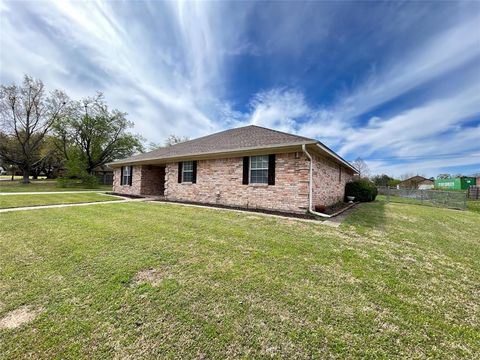 Tiny photo for 203 Marianne Circle, Sulphur Springs, TX 75482 (MLS # 21209498)