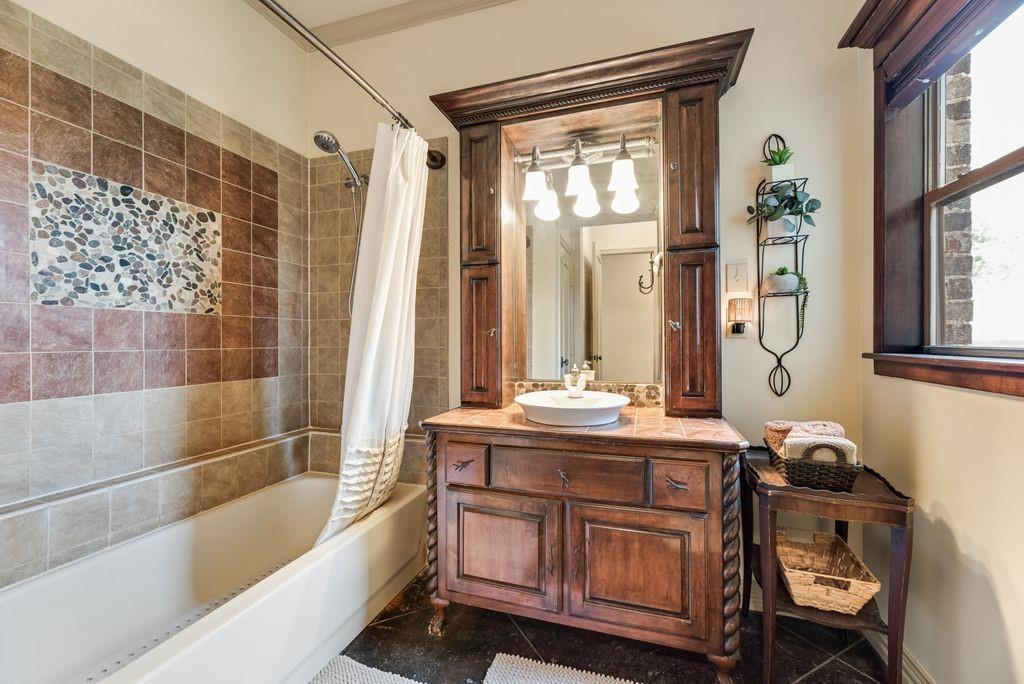 A0231 A RODRIQUEZ - Residential