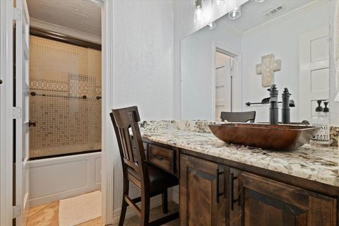 Tiny photo for 5401 Loftsmoor Court, Fort Worth, TX 76244 (MLS # 21223081)