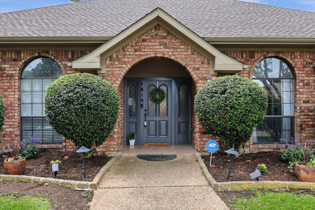 1516 Glastonbury Drive