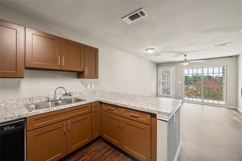 Sable Ridge Condos Ph 01-06 - Residential