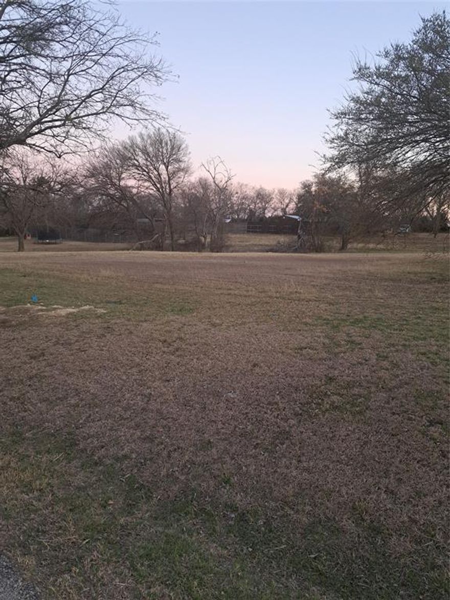 Prime lot in serene Ovilla! Build the home of your dream in this coveted residential community. Enjoy small-town charm with easy DFW access. Your perfect canvas awaits!