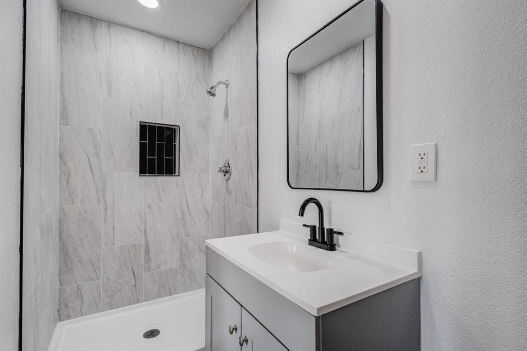 Burbank Gardens - Residential Lease