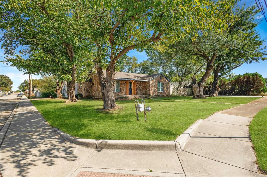 Burbank Gardens - Residential Lease