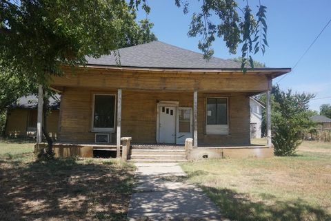 246 W Archer Street Jacksboro TX 76458