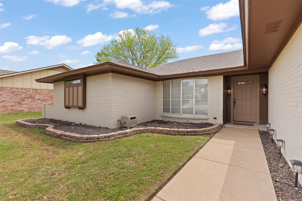 9929 Farmington Drive