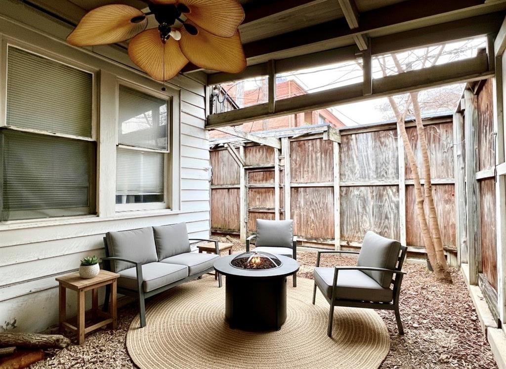 Bowser & Lemons Oak Lawn & # - Residential Lease