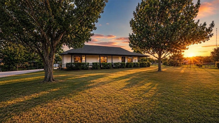 Photo 1 of 38 — 2913 County Road 920, Crowley, TX 76036