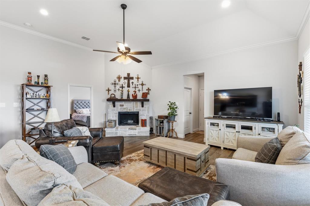 1953 Creekview Lane