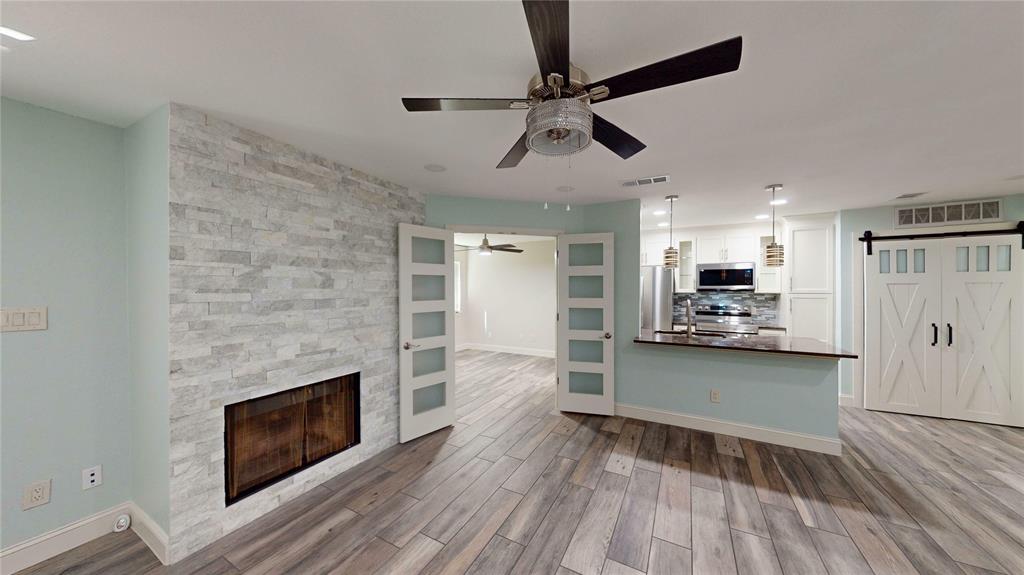 Arlington Oaks Condo - Residential