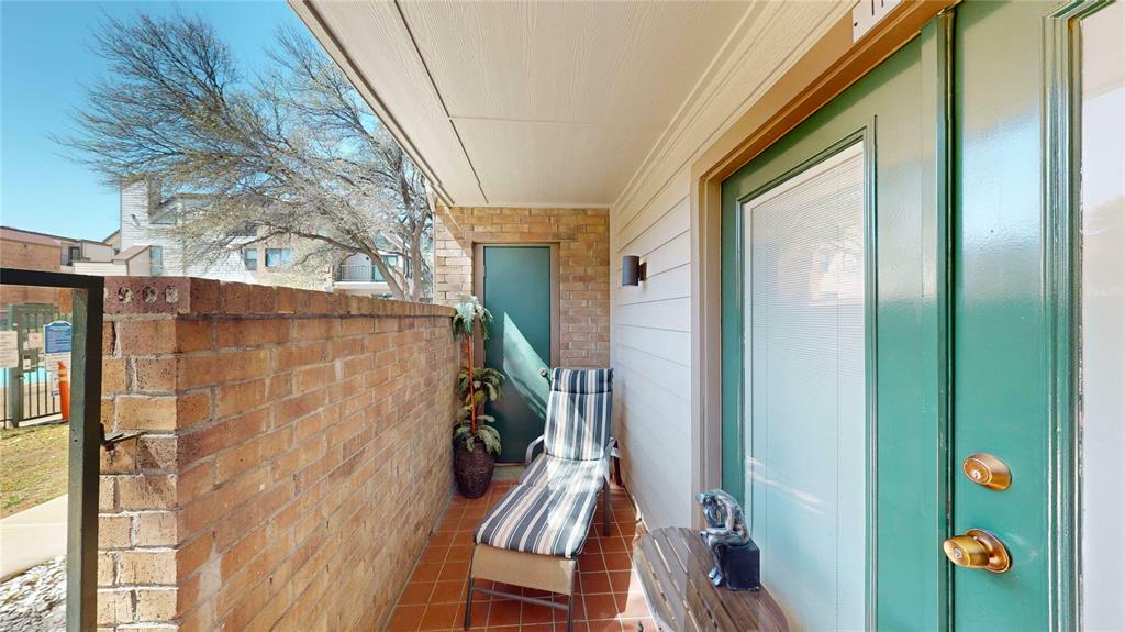 Arlington Oaks Condo - Residential