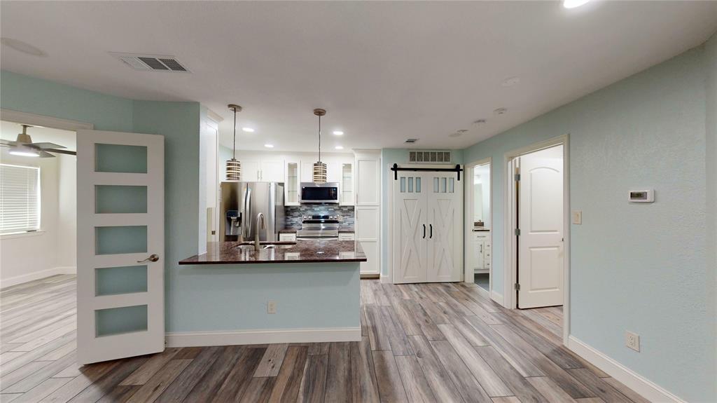 Arlington Oaks Condo - Residential