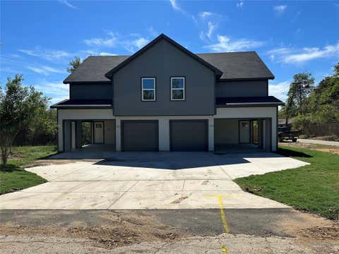 Photo of 1702 E Powell Avenue, Fort Worth, TX 76104 (MLS # 21366822)