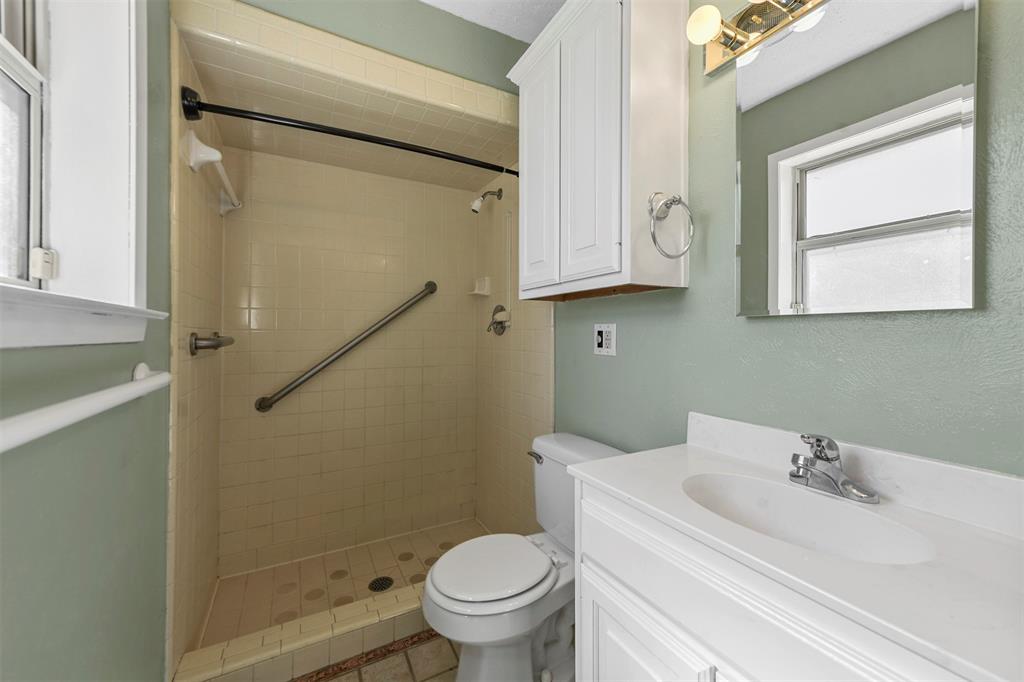 Denton, Texas 76209, United States, 3 Bedrooms Bedrooms, ,2 BathroomsBathrooms,Residential,Active,80969