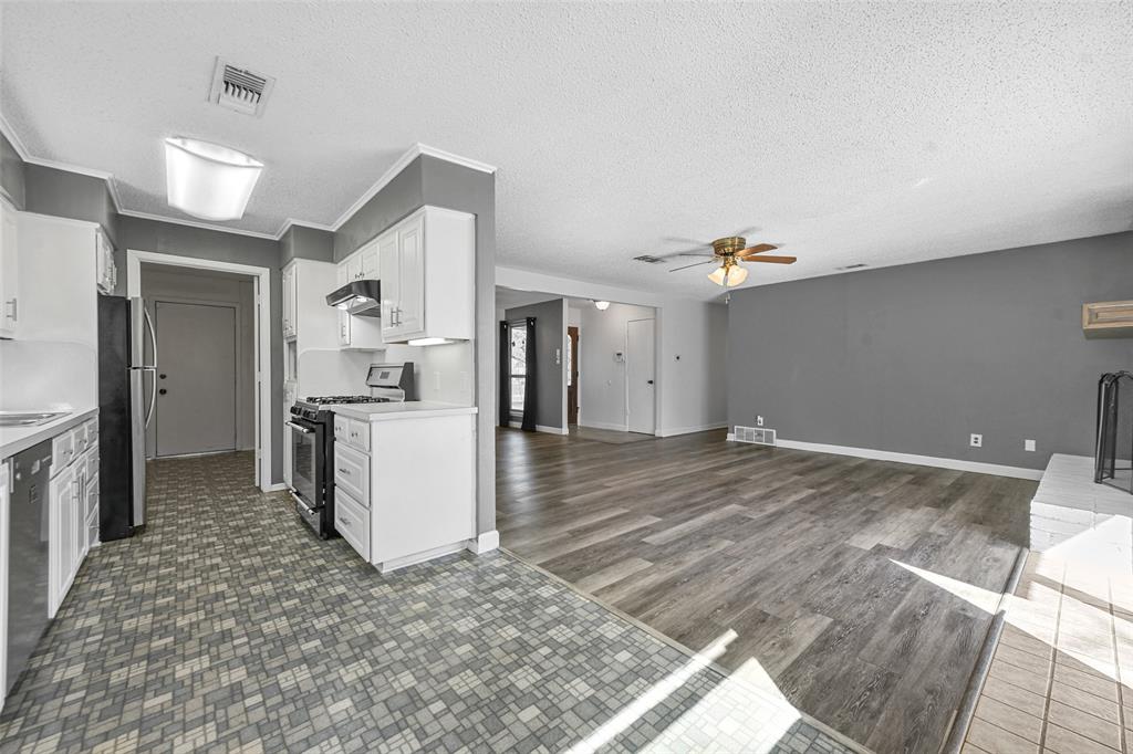 Denton, Texas 76209, United States, 3 Bedrooms Bedrooms, ,2 BathroomsBathrooms,Residential,Active,80969