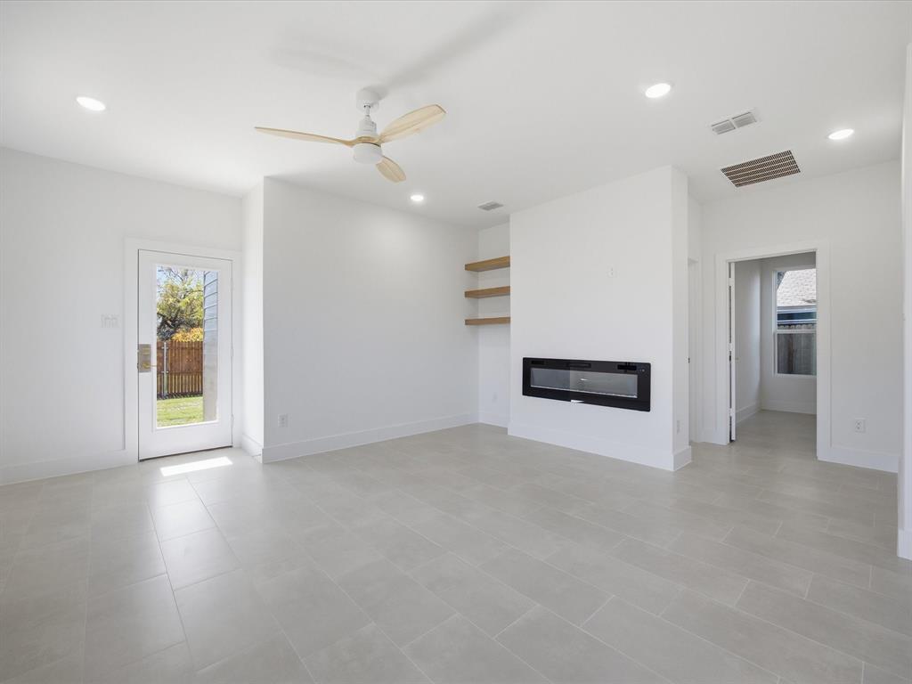 1254 E Jefferson Avenue