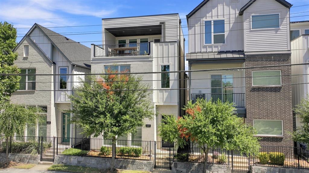 1137 Manderly Court