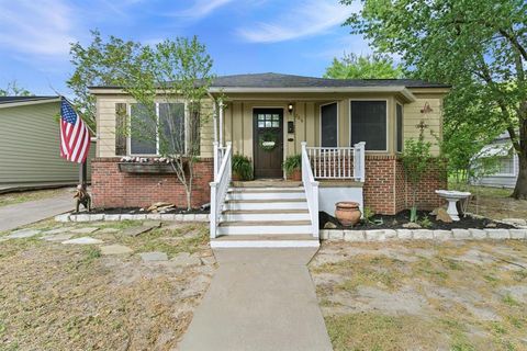 706 Jackson Street Weatherford TX 76086
