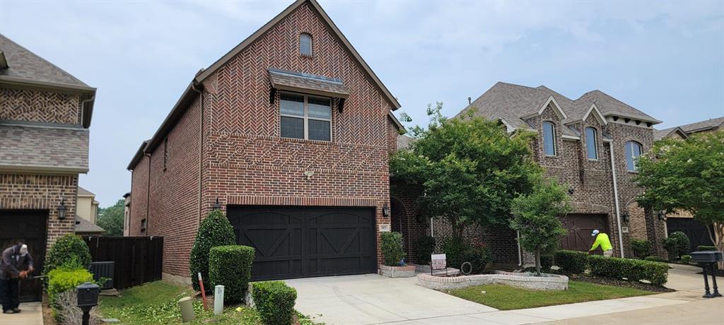 3805 Bentley Drive