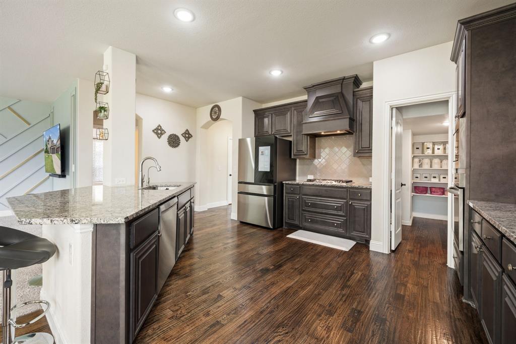 5101 Hertel Court