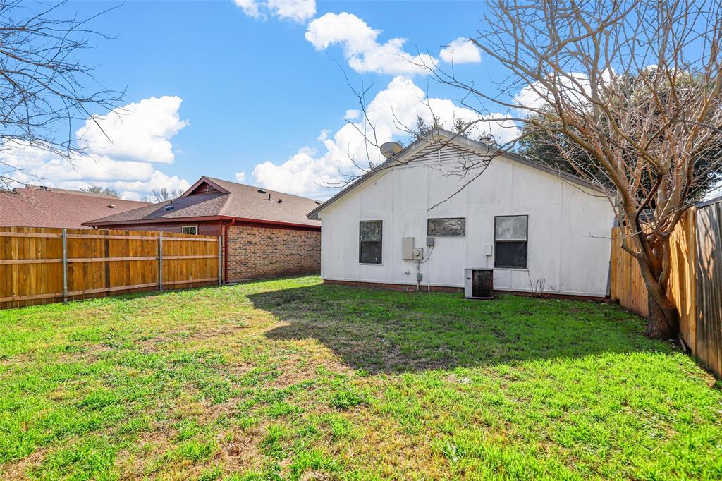 Fort Worth, Texas 76134, United States, 2 Bedrooms Bedrooms, ,1 BathroomBathrooms,Residential,Pending,20194