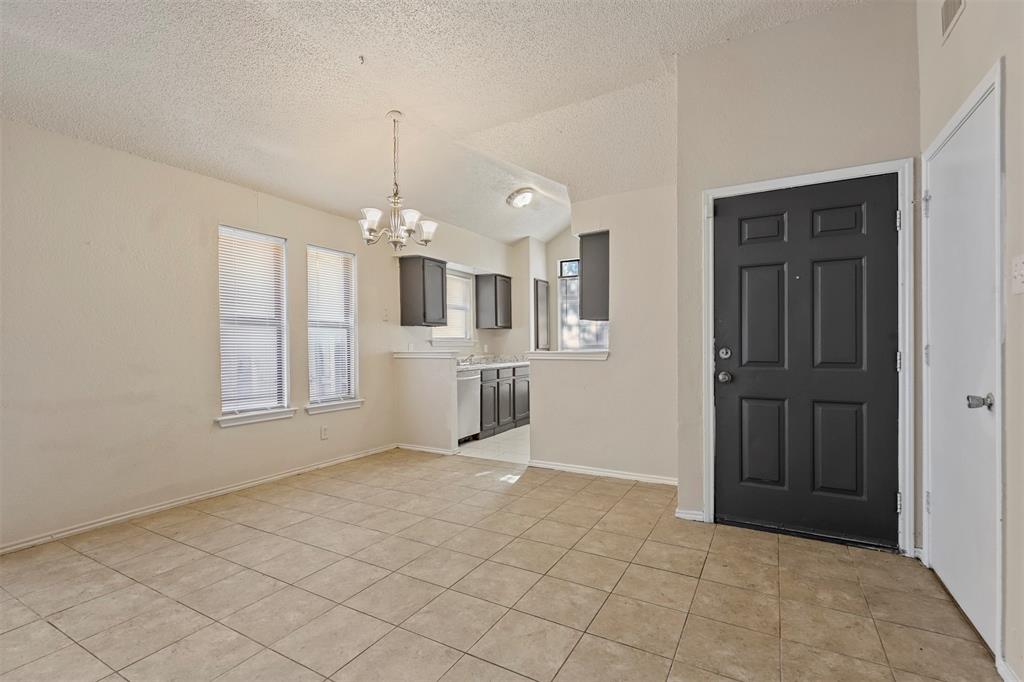 Fort Worth, Texas 76134, United States, 2 Bedrooms Bedrooms, ,1 BathroomBathrooms,Residential,Pending,20194