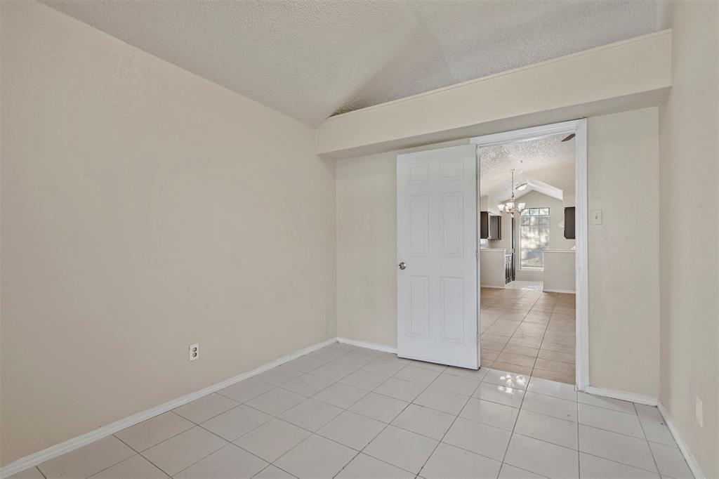 Fort Worth, Texas 76134, United States, 2 Bedrooms Bedrooms, ,1 BathroomBathrooms,Residential,Pending,20194