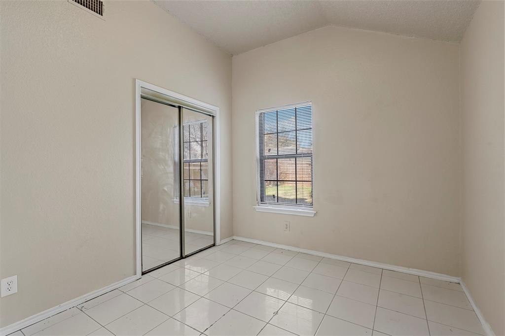 Fort Worth, Texas 76134, United States, 2 Bedrooms Bedrooms, ,1 BathroomBathrooms,Residential,Pending,20194