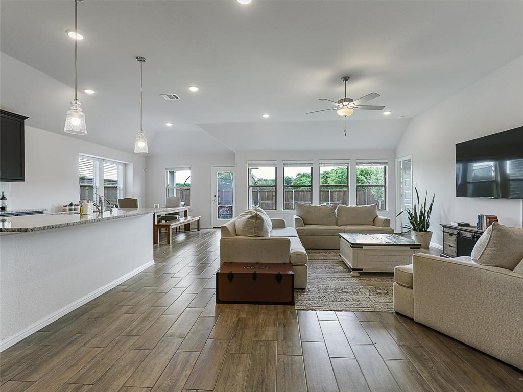 2624 Rambling Road