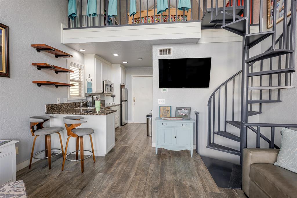 3005 Upcreek Alley 4