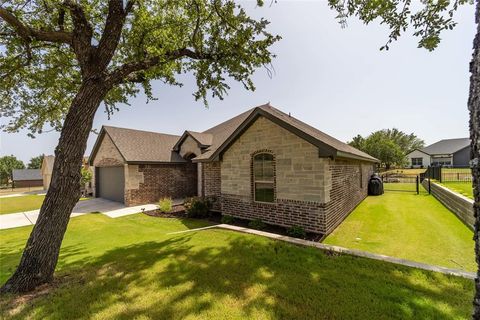 A home in Glen Rose