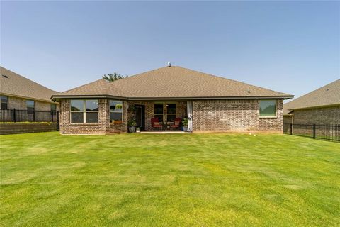 A home in Glen Rose