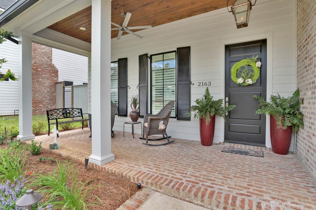 2163 Woodsong Lane