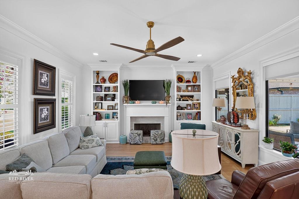 2163 Woodsong Lane