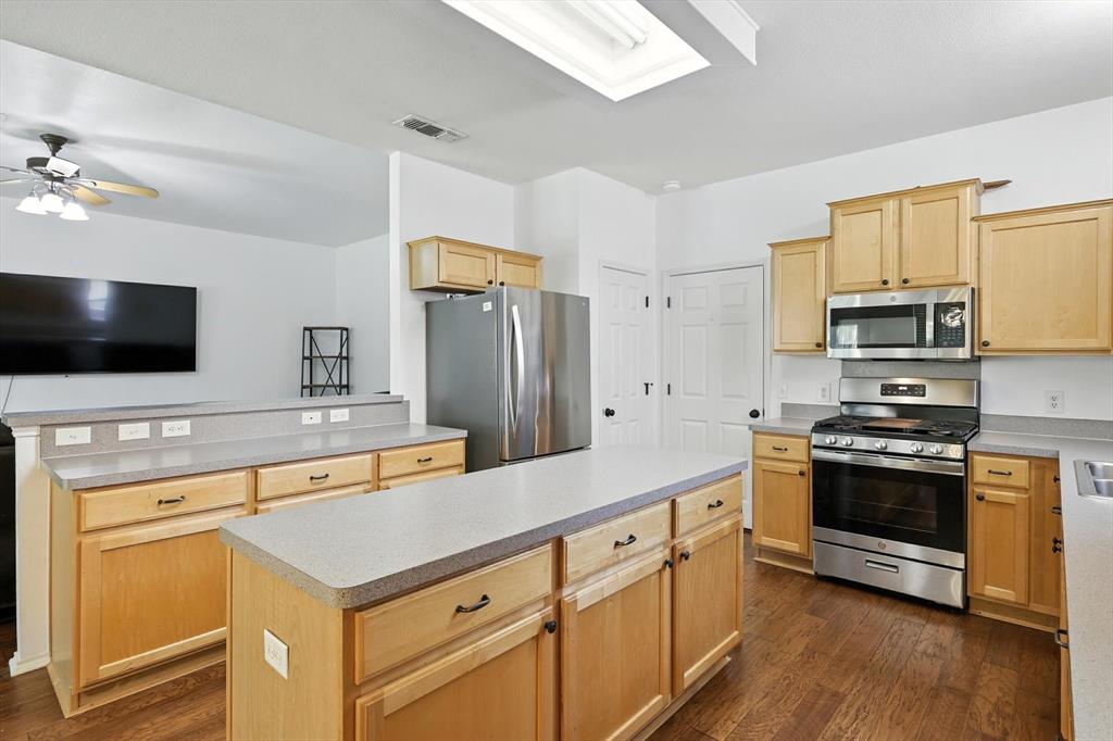 3852 Kirby Drive